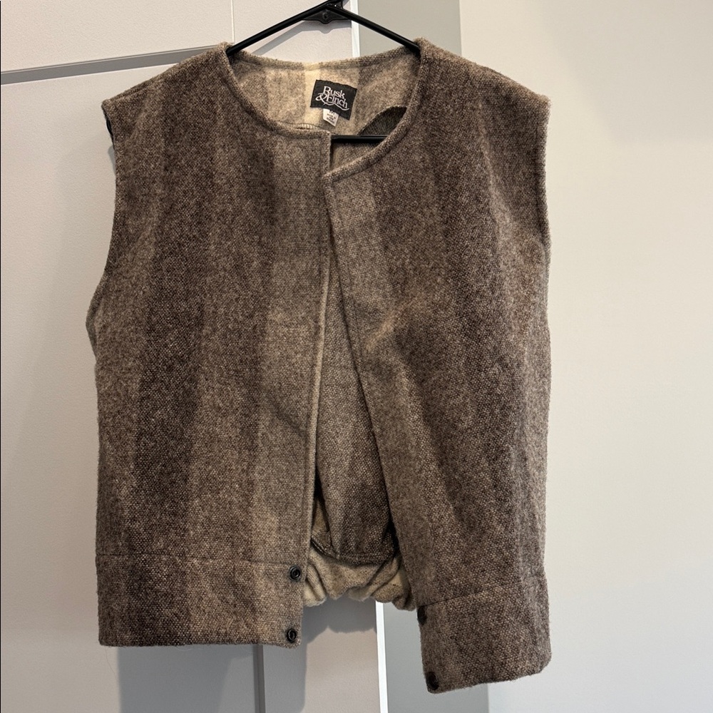 Chic Wool Vest in Brown